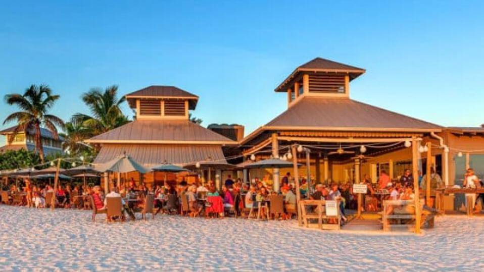 RESTAURANTS & BARS